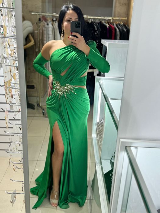 Rochii de inchiriat de la 150 lei