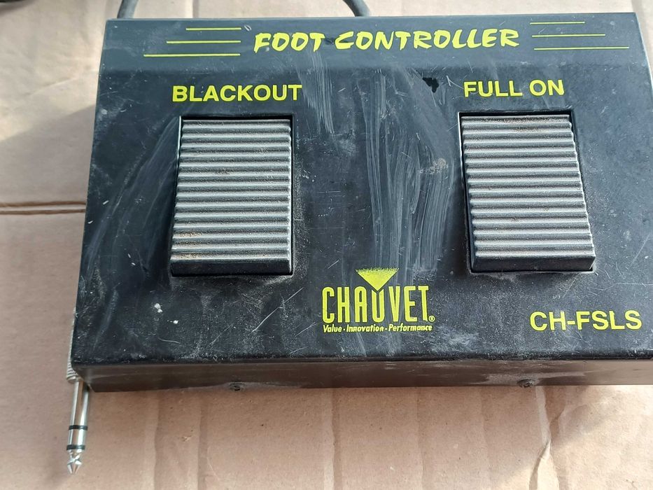 Controlere Bugera si Chauvet CH-FSL5