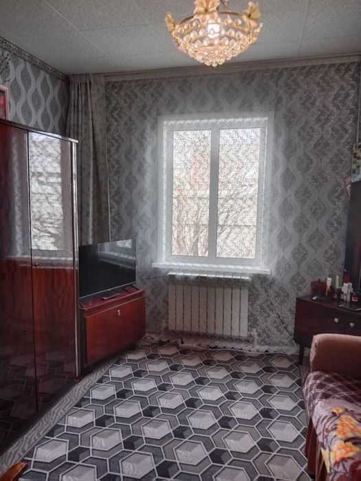 Продам 1/2 дома Военный городок