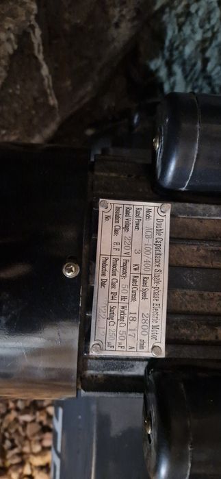 Продаю комперссор