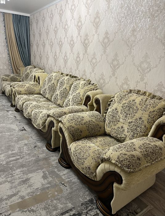 Продам диван три в одном в отличном состояний