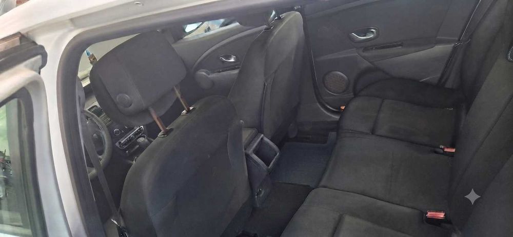 RENAULT Megane 2010 — imagine 3