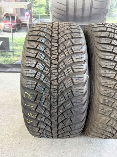 255/40/17 KUMHO 2бр