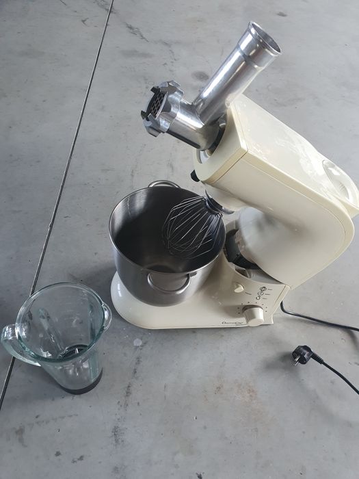 Robot multifunctional