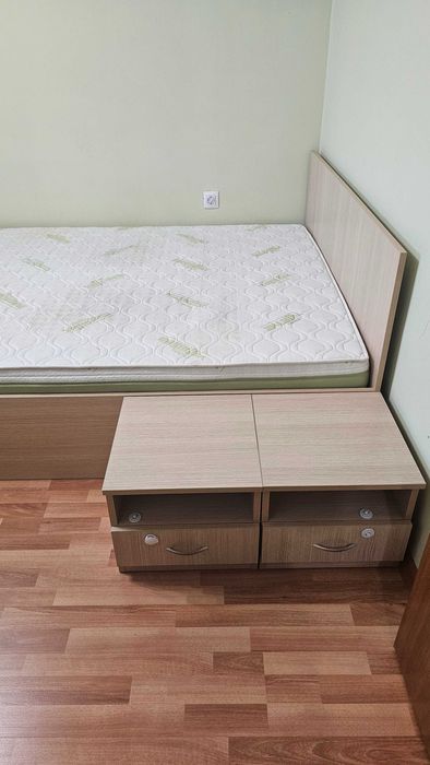 Спалня 140/190 с матрак Magniflex и 2 бр нощни шкафчета