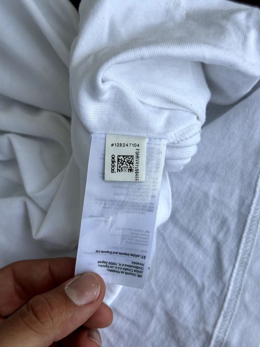 Мъжка тениска Adidas Originals (Berlin) - размер S, Отлично състояние