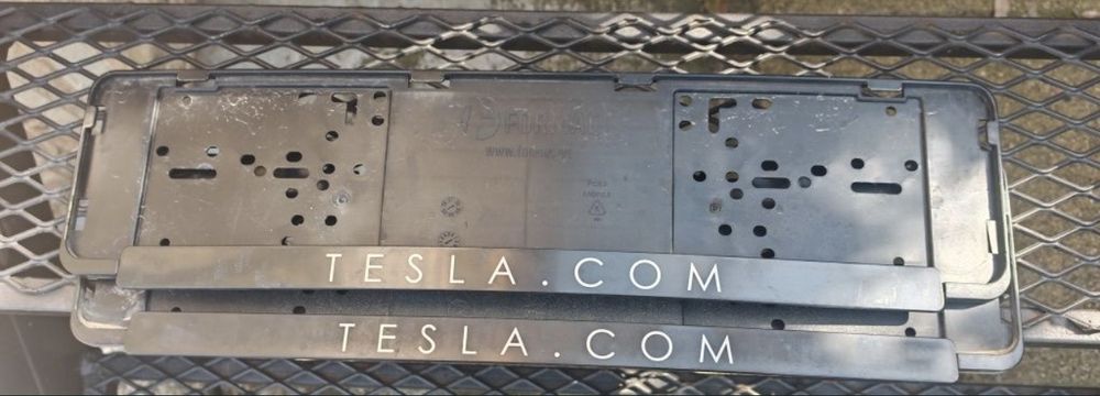 Suport rame placute numar inmatriculare Tesla