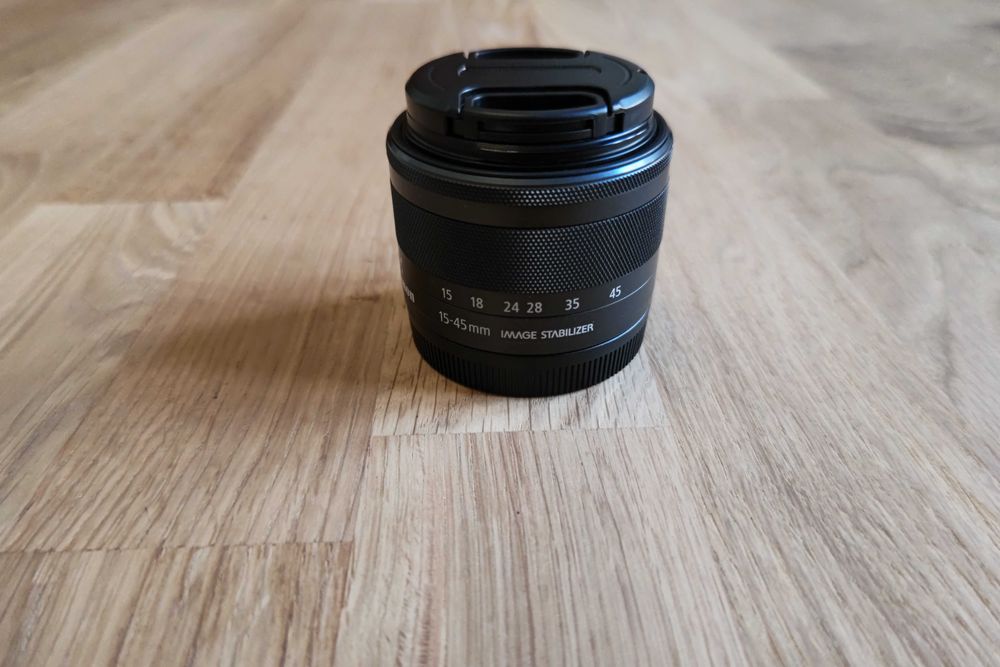 Obiectiv foto Canon Zoom Lens EF-M 15-45mm 1:3.5-6.3 IS STM stare impecabilă