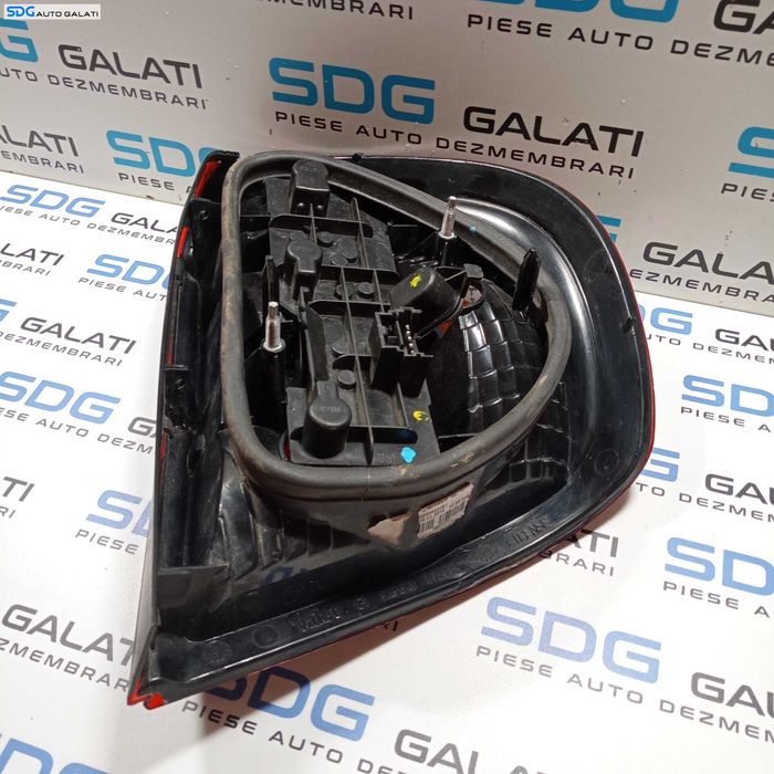 Stop Tripla Lampa Stanga Semnalizare Alba Renault Clio 2 Symbol Thalia 1998 - 2012 Cod 8200403981 [2652]