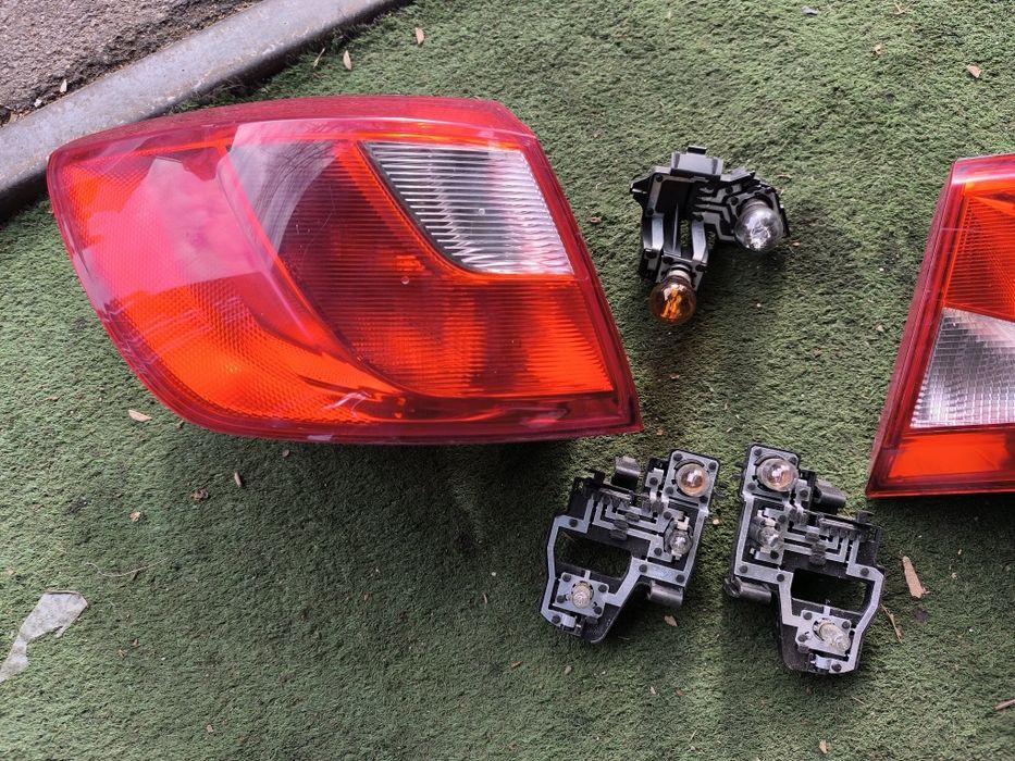 Tripla aripa / tripla  haion soclu becuri Seat Ibiza 4 combi