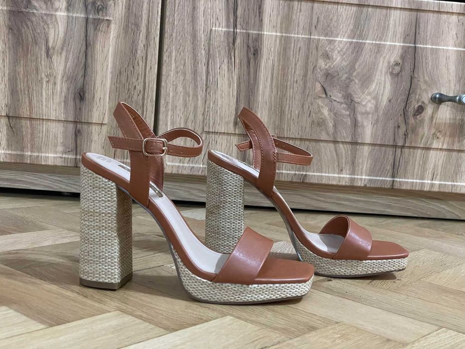 Sandale Primark, mărimea 37
