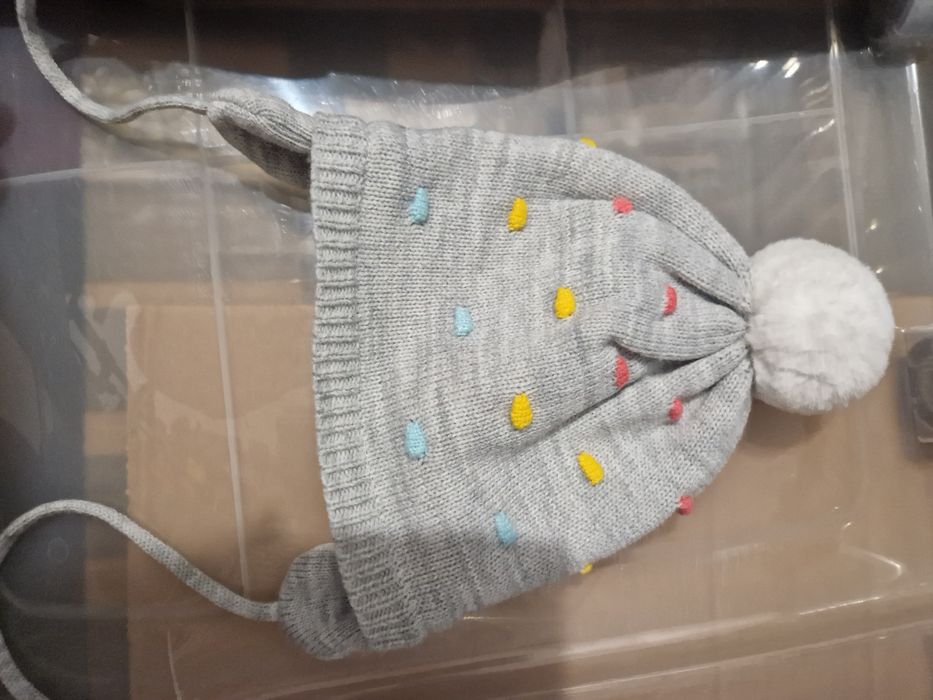 Căciuli +fular Okaidi