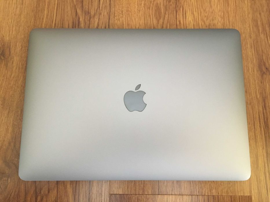 13.3' Core i5 Apple MacBook Pro Mid 2017 TouchBar 16GB RAM/256GB SSD