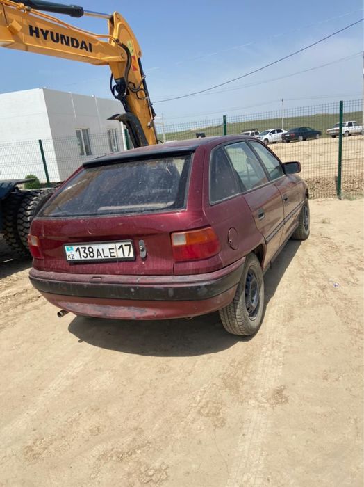 Продам опель астра 1993 года