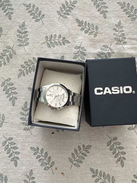 Продам часы Casio