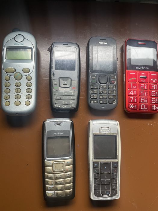 Стари телефони  6 броя