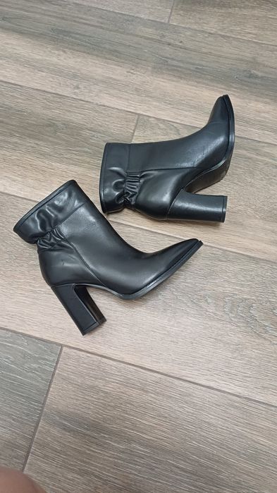 Естествена кожа Боти 38 номер