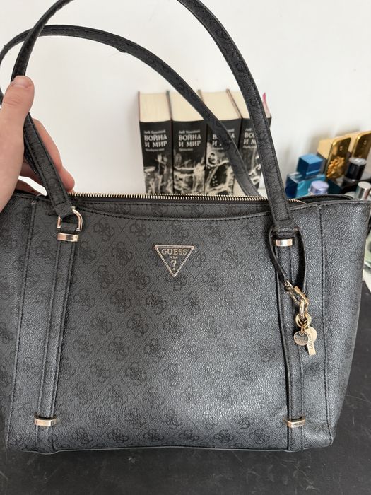Дамска Чанта Guess Eco Erica - КАТО НОВА!