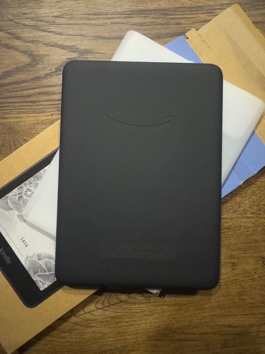 Електронен четец Amazon Kindle Paperwhite 12th Gen 7", 16GB