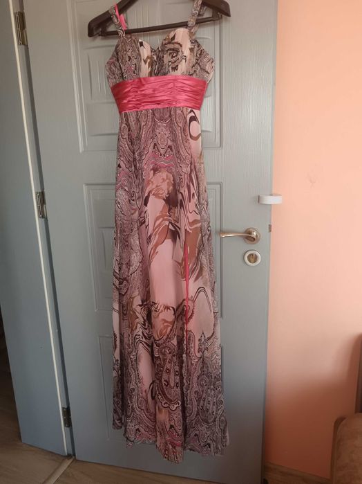 Официални роклички