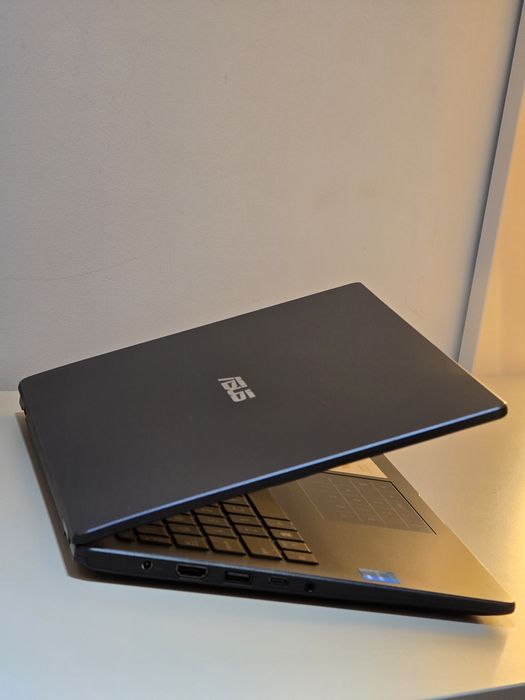 Asus Increadable For Search (USA)