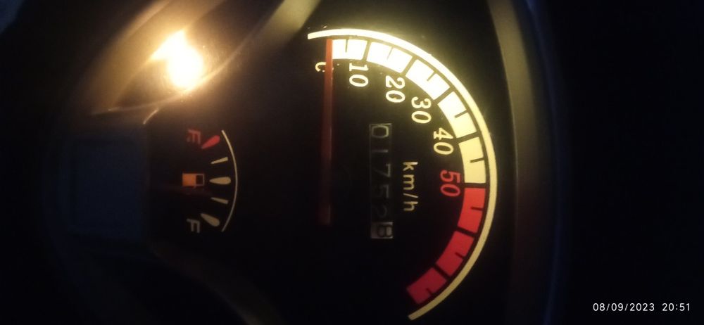 Scuter yaketa benzinli