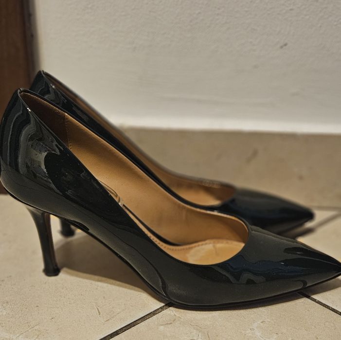 Pantofi cu toc pentru dama