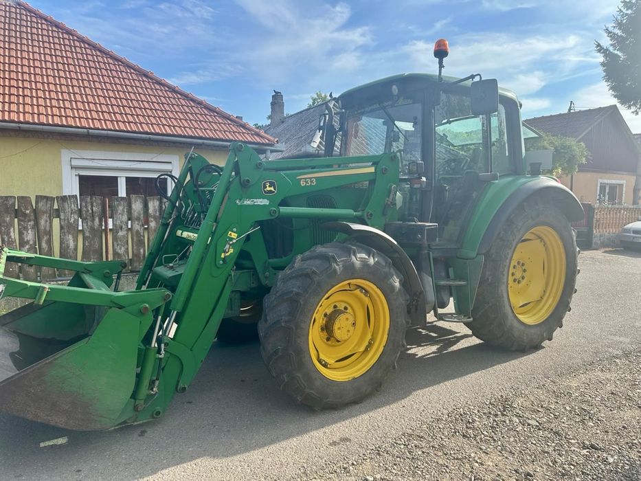 John Deere 6220 cu incarcator +cupa