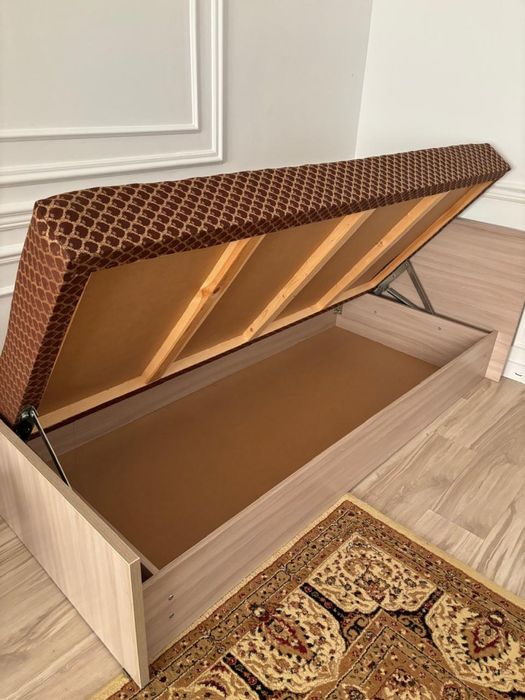 Продам 1 спальную кровать