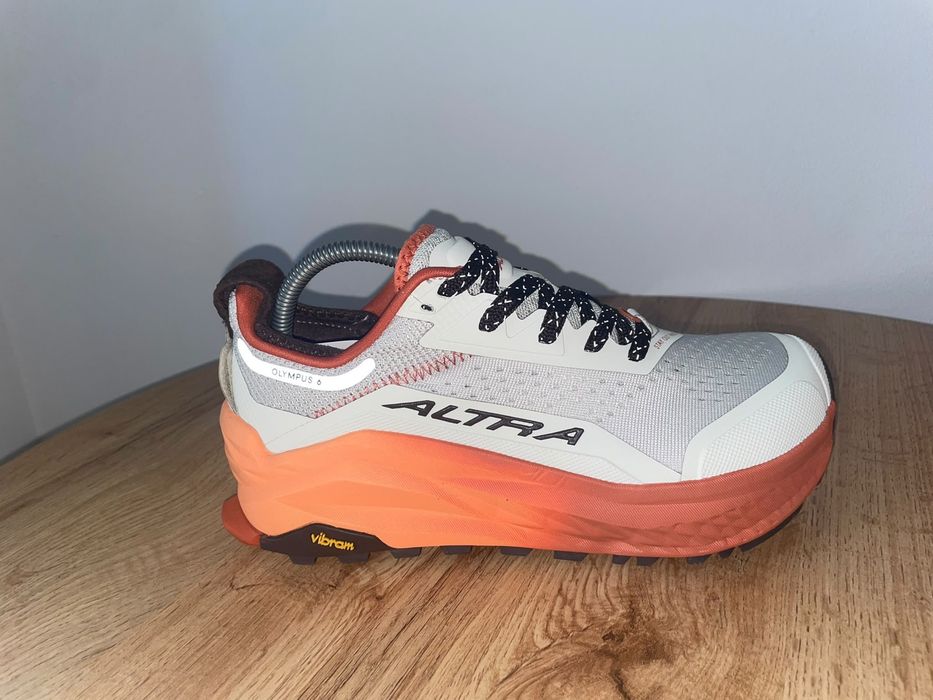Adidasi ALTRA Olympus 6 nr 41