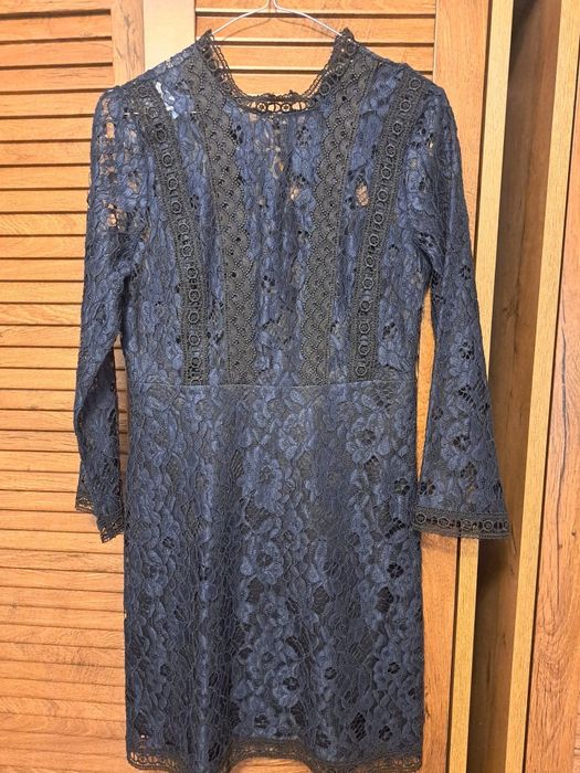 Vand rochie Zara marimea S-M