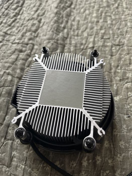 Новый оригинальный кулер AMD Wraith Stealth (сокет AM4)
