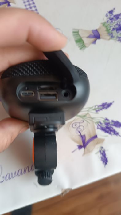 Продам колонку блютуз