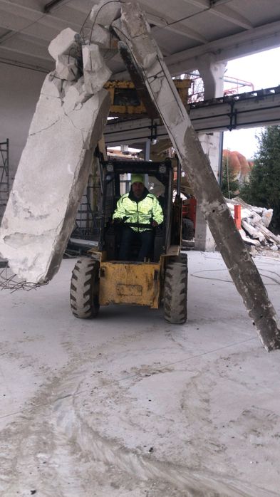 Bob cat ,cilindru compactor,escavator,agregate balastiera Moloz