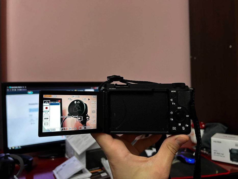 Vand aparat foto Sony ZV-E10 II (Mark2) cu tot cu obiectiv/separat.