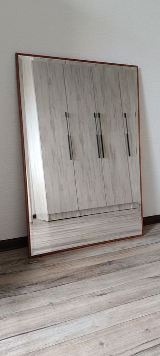 Продам зеркало настенное