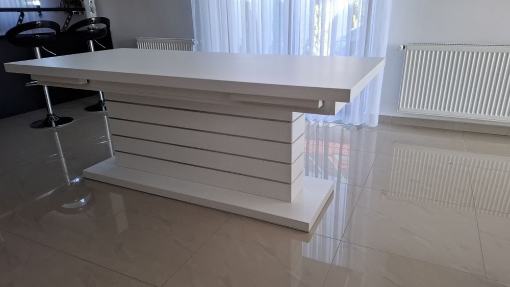 Masa și 10 scaune