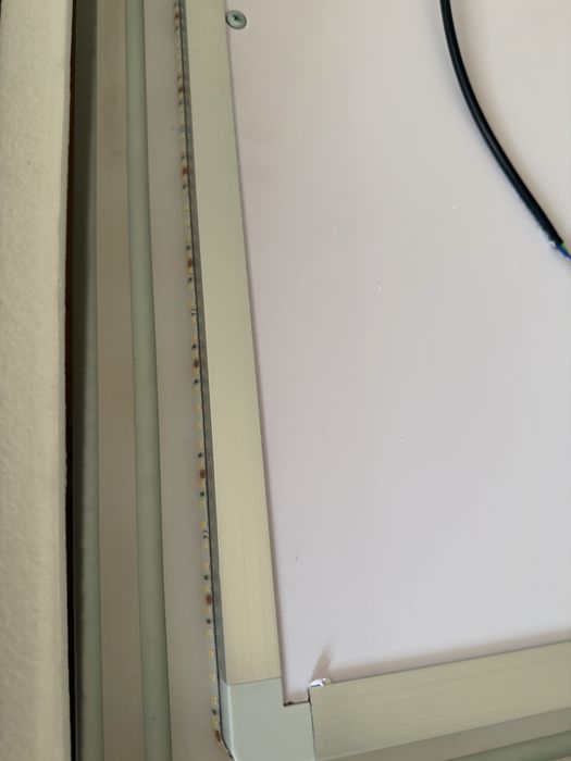 Oglinda de baie cu dezaburire si led uri