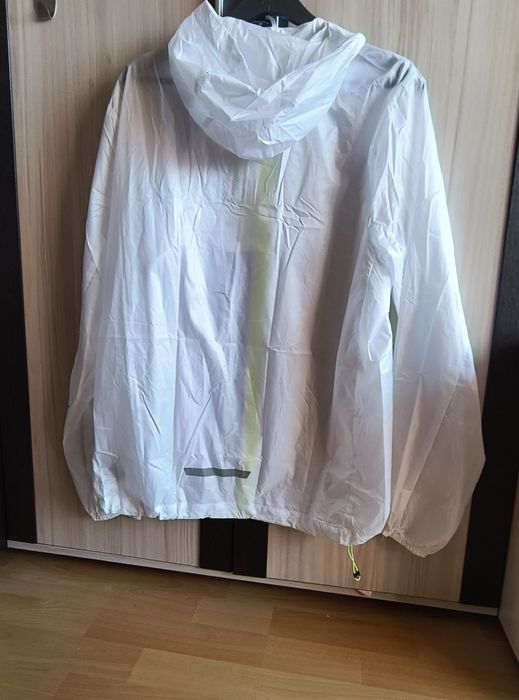 мъжка спортна ветровка