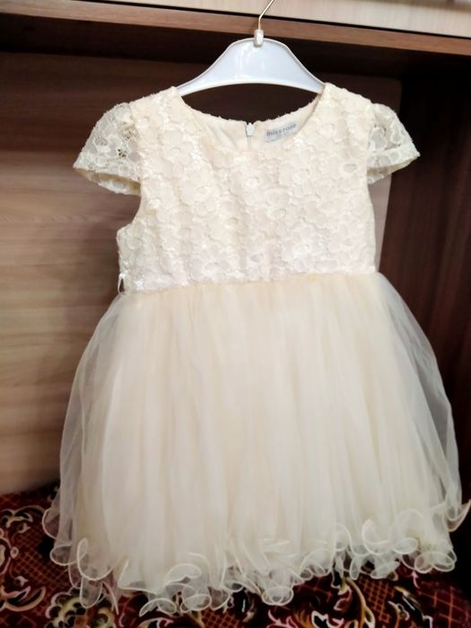 Продается нежное платье на девочку