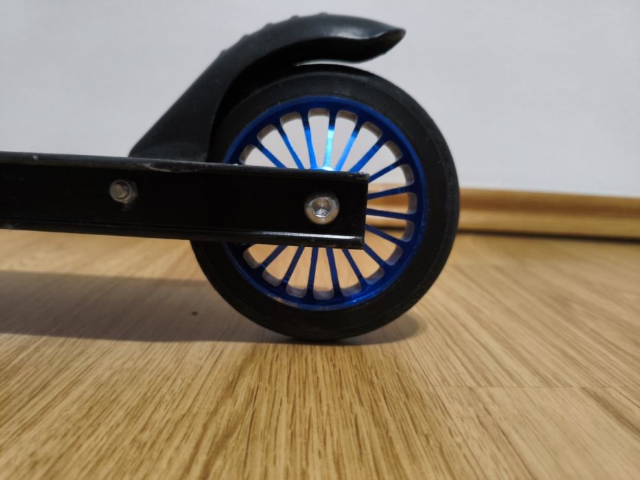 Продам самокат хороший