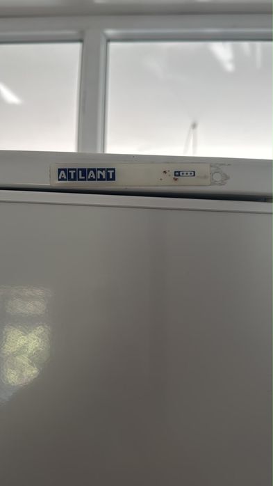 Продам холодильник Атлант