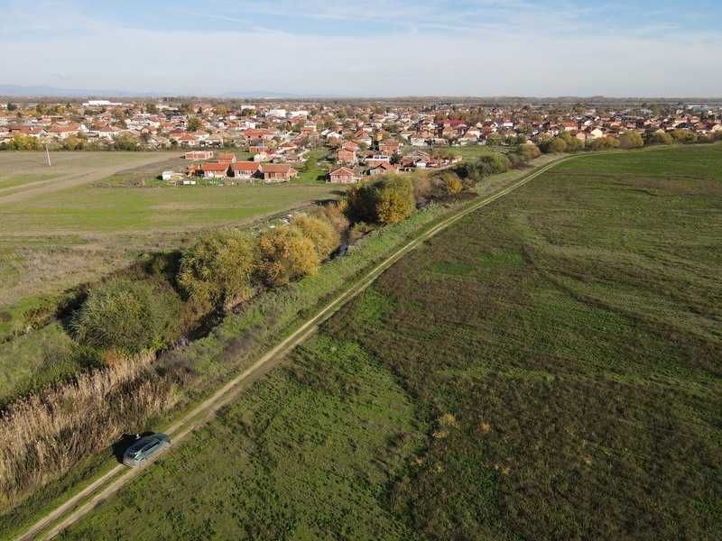 Продавам 12 дка земя в землището на с. Калековец