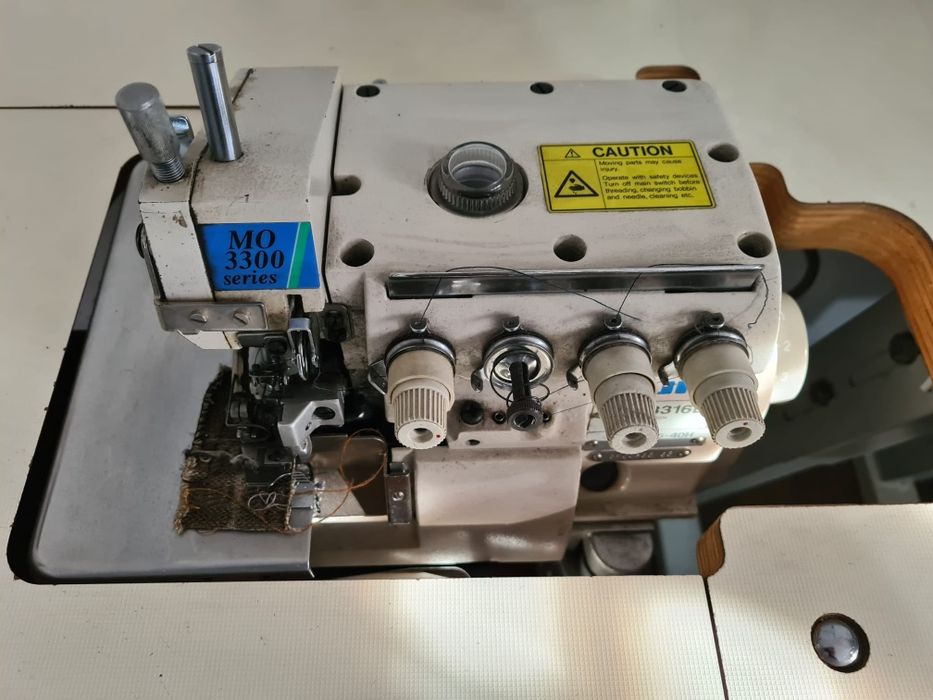 Vând mașină de surfilat (triplok) JUKI  MO-3316E