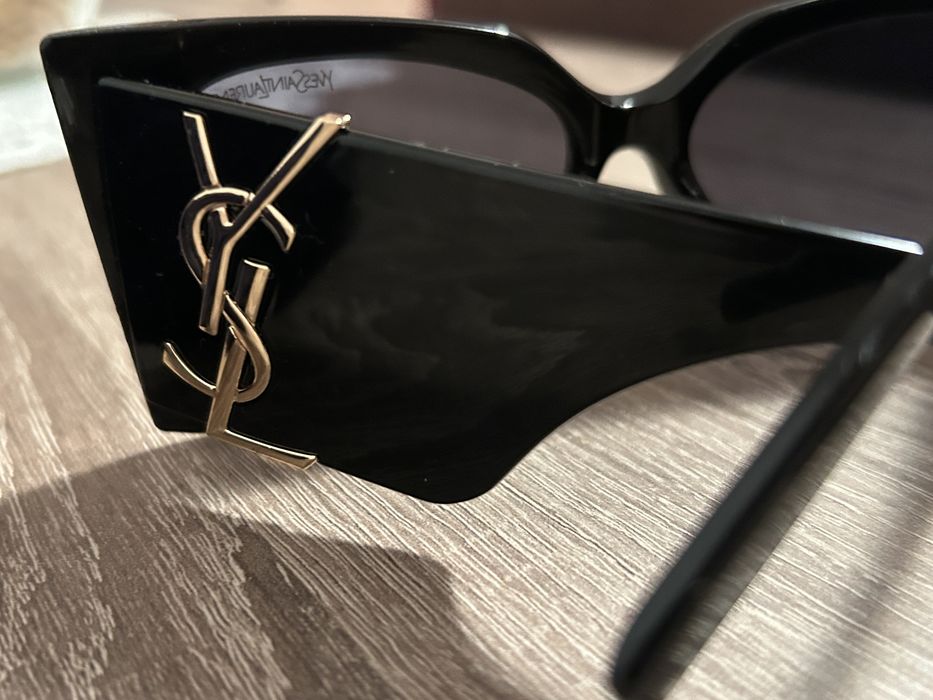 Vand ochelari YSL