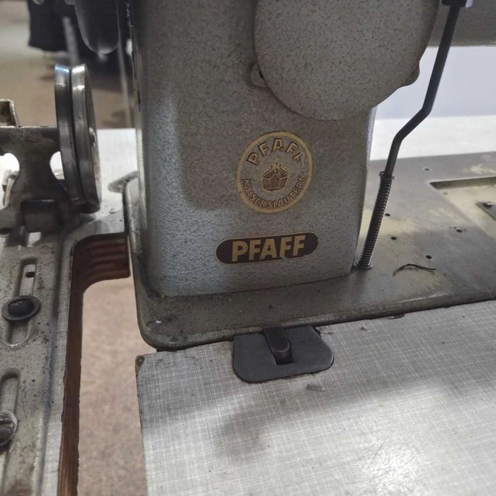 Индустриална шевна машина PFAFF 145 H3 + 9 комплекта крачета + НОВ 800W серво мотор