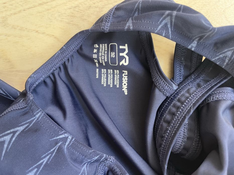 Състезателен бански за момиче размер 32