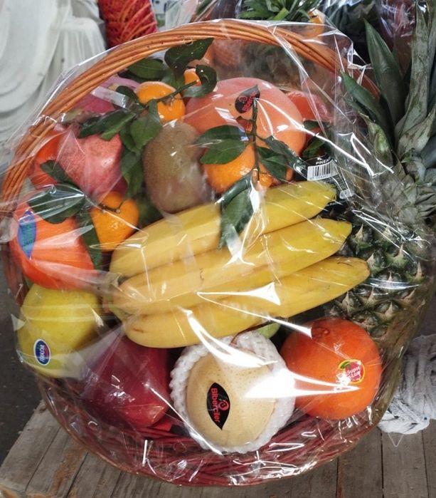 Фрукты корзина новый год