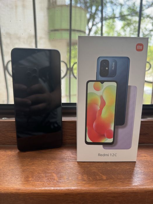 Redmi 12C с гарантиным талоном