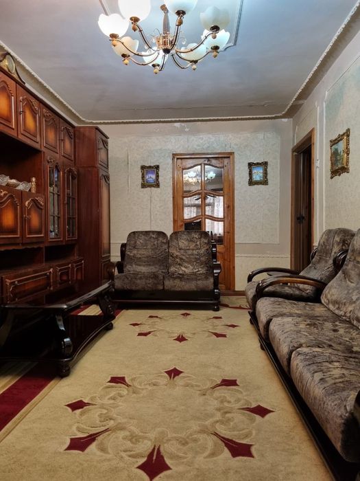 Продаётся 4-х комнатная квартира